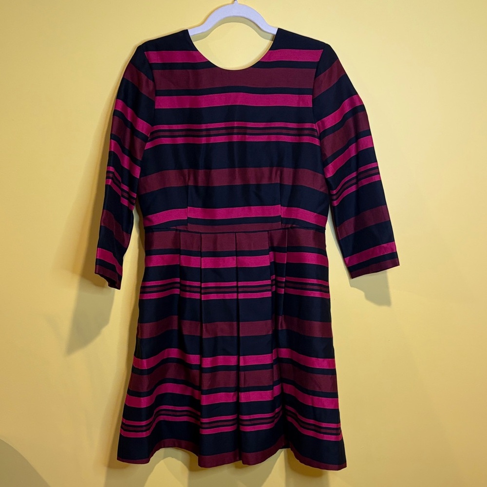 Draper James Fit-and-Flare Pleated Dress in Black and Berry‎ Size 12 NWT